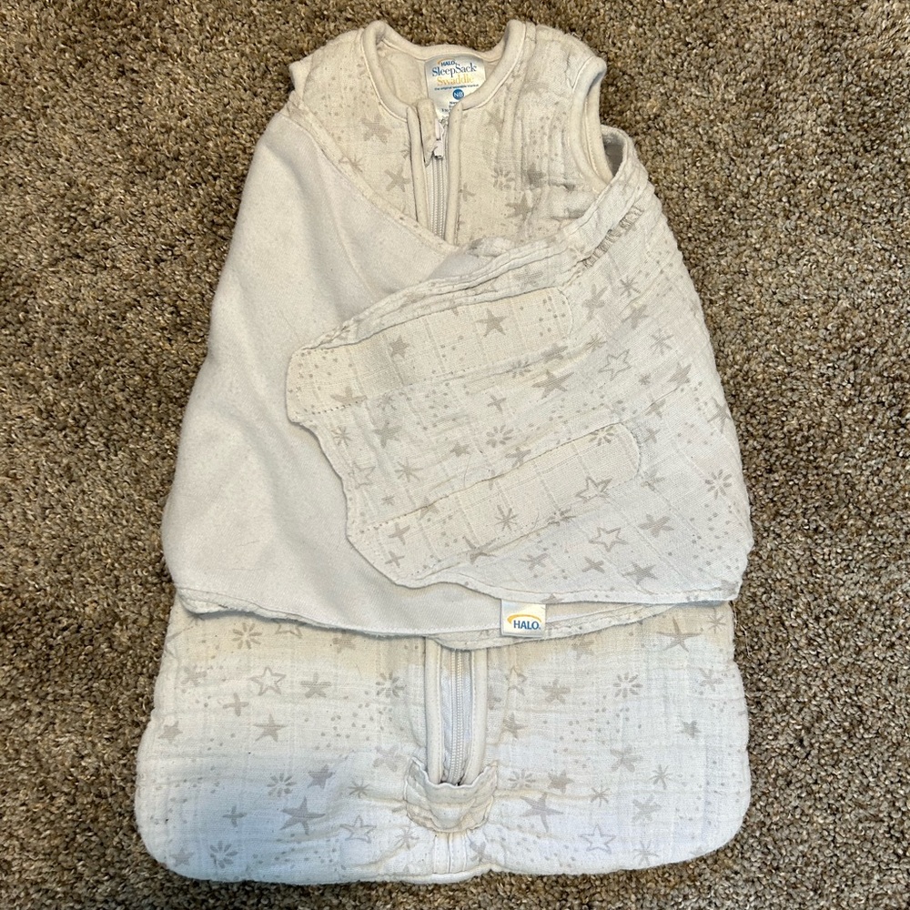 Halo sleep sack swaddle, newborn size. Muslin cotton.